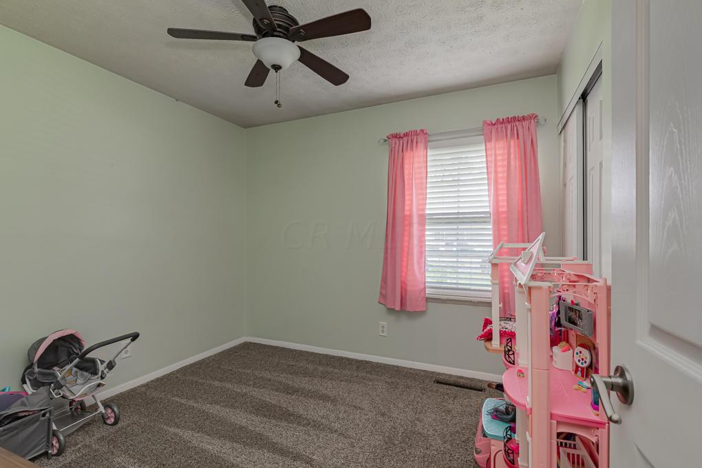 394 Sturbridge Road Columbus, OH 43228 - Photo 10 of 14 Gallery Image 10