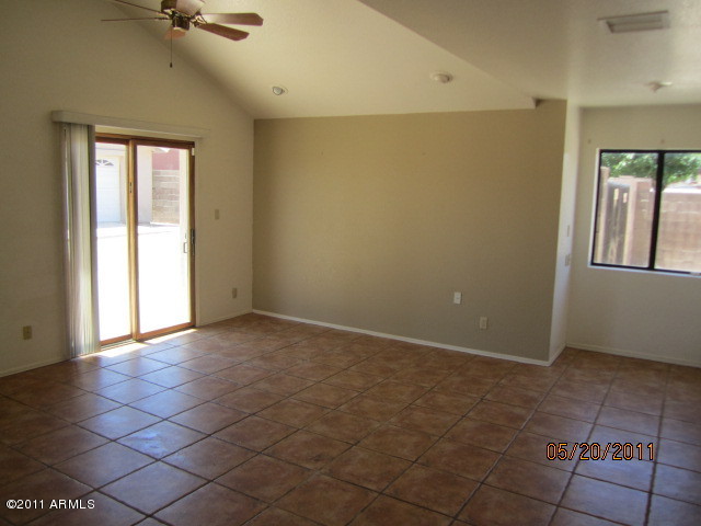 3045 East Charter Oak Road Phoenix, AZ 85032 - Photo 8 of 15 FAMILY ROOM