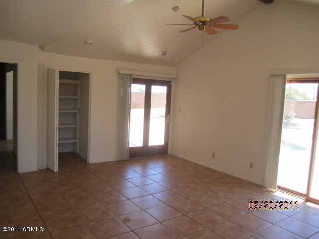 3045 East Charter Oak Road Phoenix, AZ 85032 - Photo 9 of 15 FAMILY ROOM
