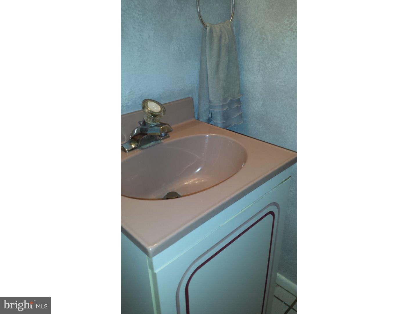 1609 Royal Place Clementon, NJ 08021 - Photo 12 of 25 Gallery Image 12