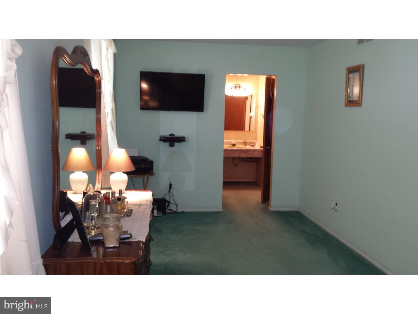 1609 Royal Place Clementon, NJ 08021 - Photo 16 of 25 Gallery Image 16