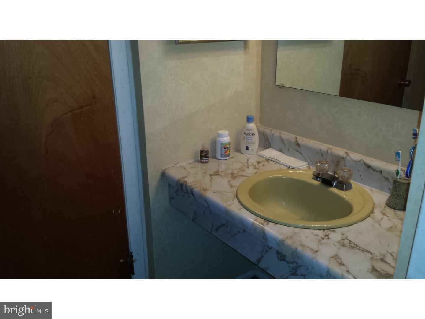 1609 Royal Place Clementon, NJ 08021 - Photo 17 of 25 Gallery Image 17