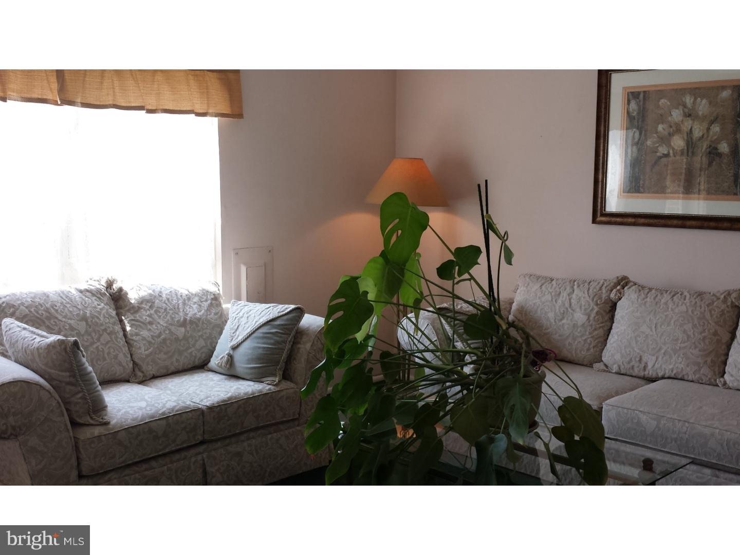1609 Royal Place Clementon, NJ 08021 - Photo 6 of 25 Gallery Image 6