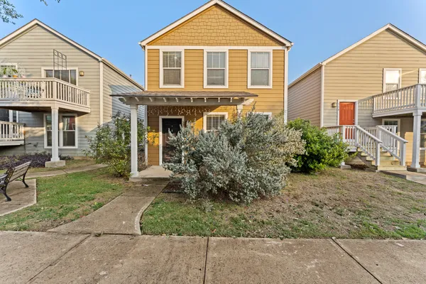 $1,550 | 320 Trestle Tree, Unit 32, San Marcos, TX 78666