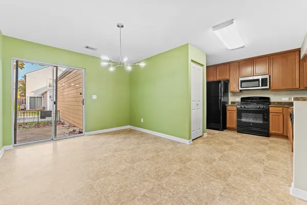 $1,550 | 320 Trestle Tree, Unit 32, San Marcos, TX 78666