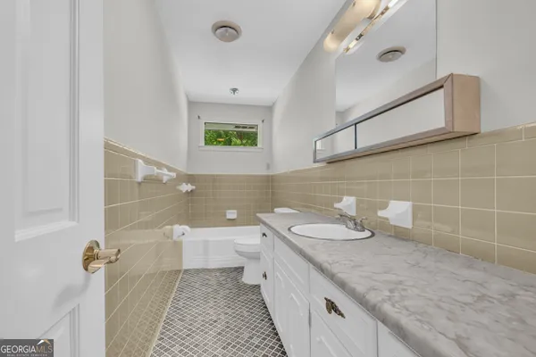 $790,000 | 451 Toms Creek Road, Martin, GA 30557