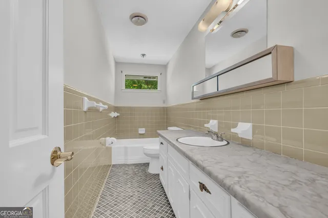 $790,000 | 451 Toms Creek Road, Martin, GA 30557