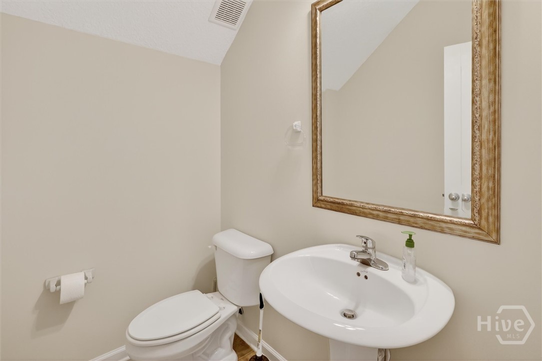 1074 Martin Road Midway, GA 31320 - Photo 5 of 15