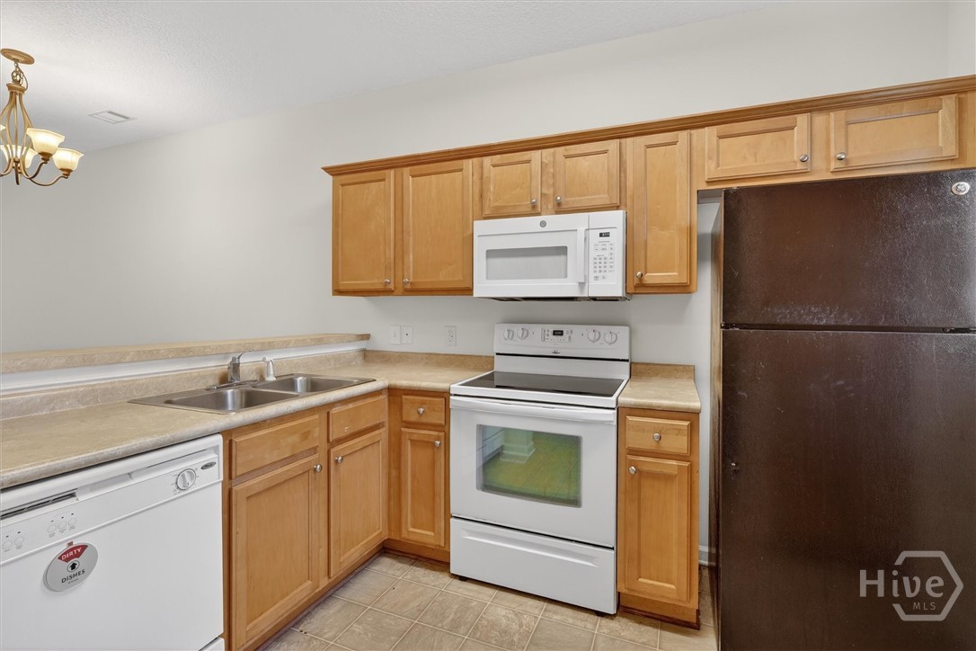 1074 Martin Road Midway, GA 31320 - Photo 6 of 15