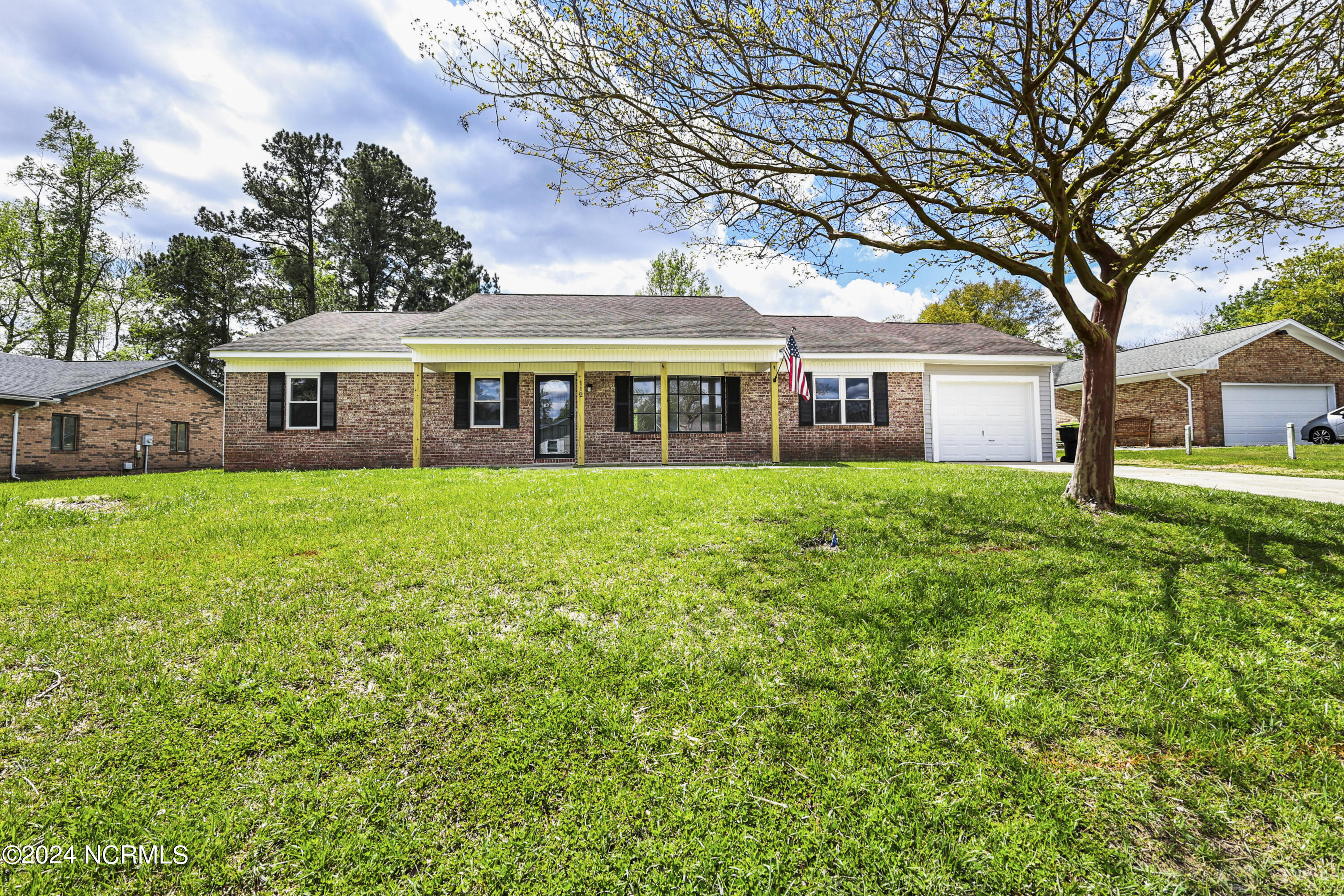 112 Birch Road Jacksonville, NC 28546 - Photo 2 of 19 68-IMG_1325
