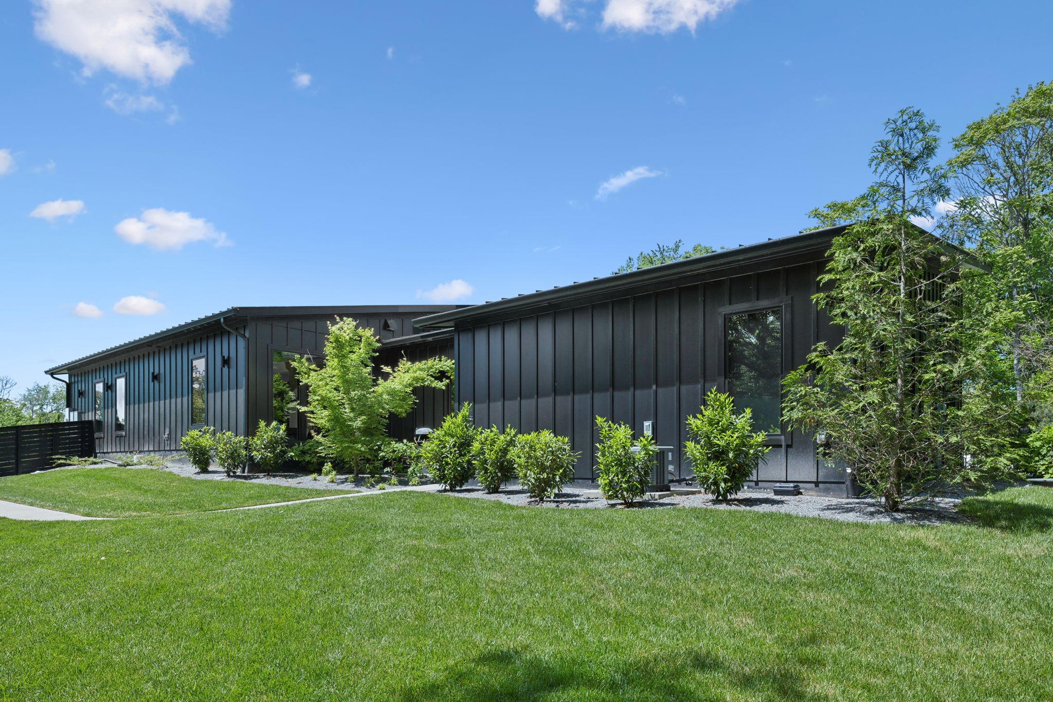 4160 Clovercroft Road Franklin, TN 37067 - Photo 11 of 62 a garden view with a seating space