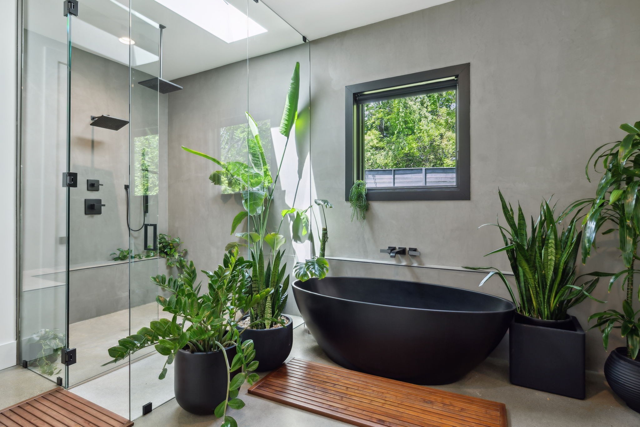 4160 Clovercroft Road Franklin, TN 37067 - Photo 36 of 62 a room with a potted plant