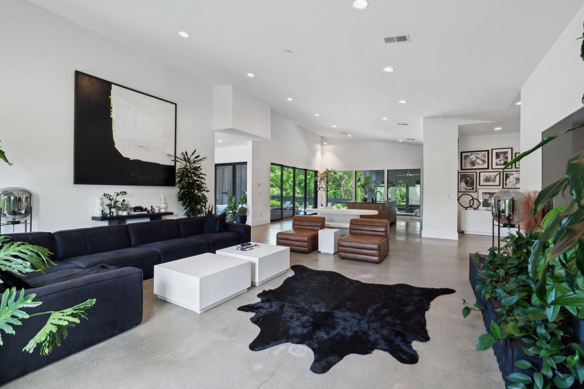 4160 Clovercroft Road Franklin, TN 37067 - Photo 40 of 62 a living room with furniture potted plant and a large window