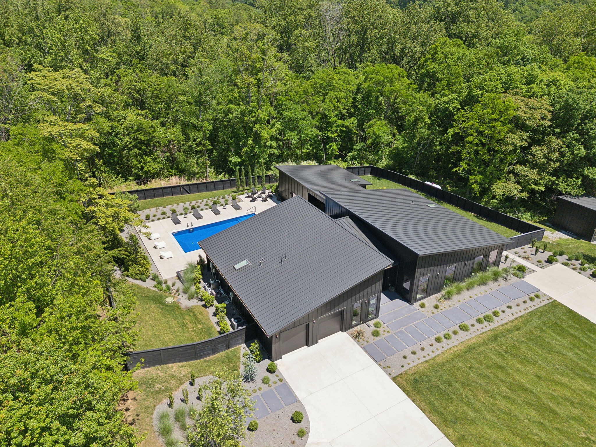 4160 Clovercroft Road Franklin, TN 37067 - Photo 53 of 62 an aerial view of a house