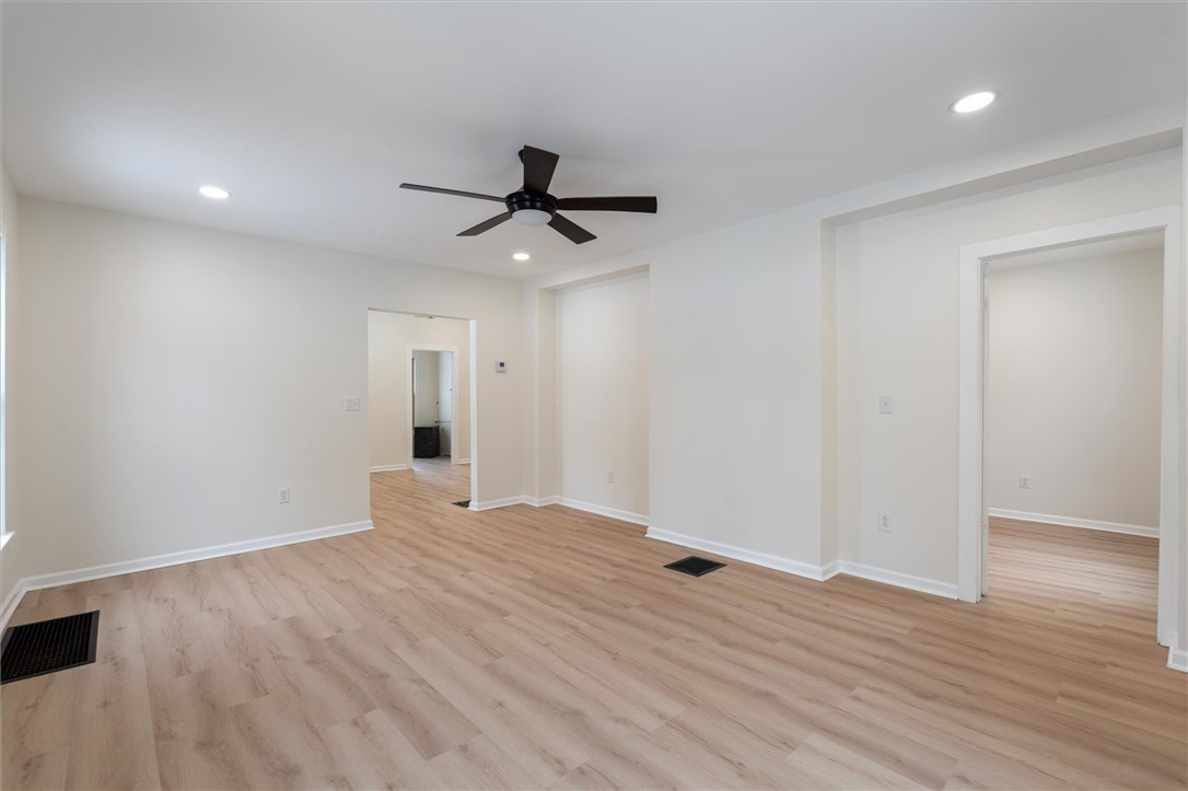 24 Fitch Avenue Auburn, NY 13021 - Photo 24 of 50 Living room