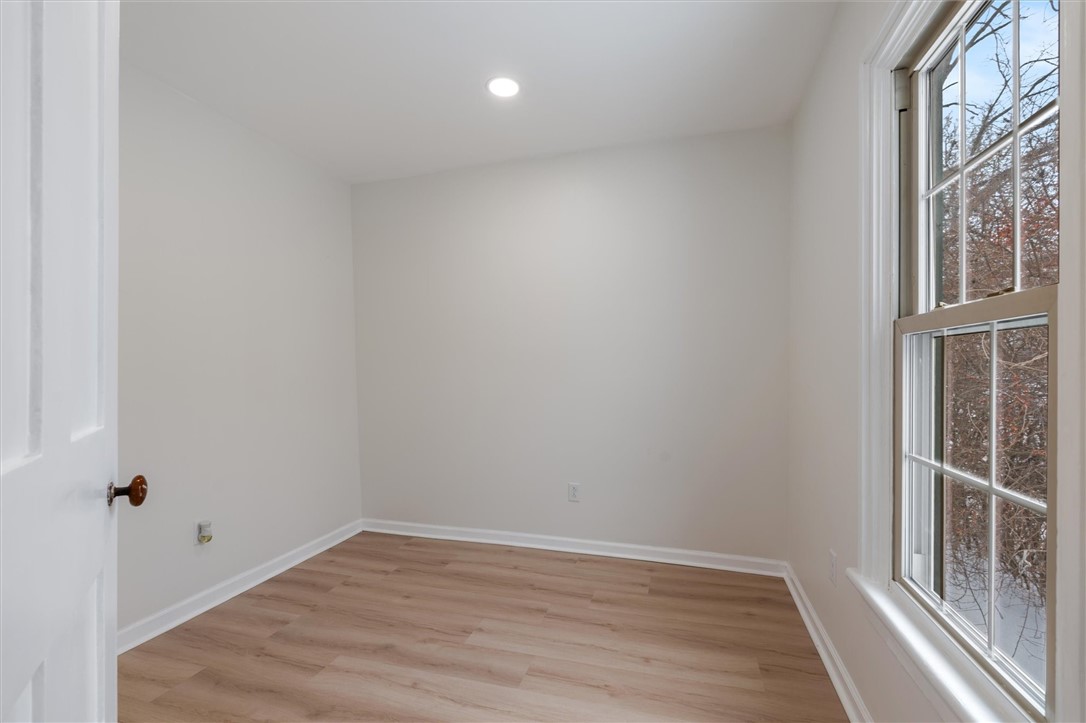 24 Fitch Avenue Auburn, NY 13021 - Photo 25 of 50 2nd bedroom downstairs