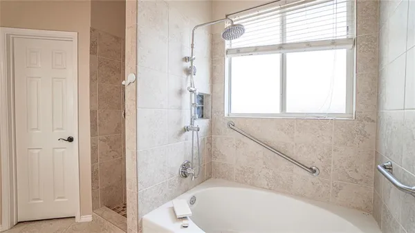 $2,700 | 2060 Garden Crest Drive, Rockwall, TX 75087
