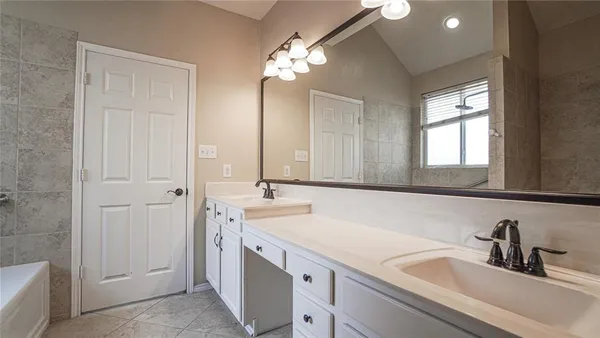 $2,700 | 2060 Garden Crest Drive, Rockwall, TX 75087