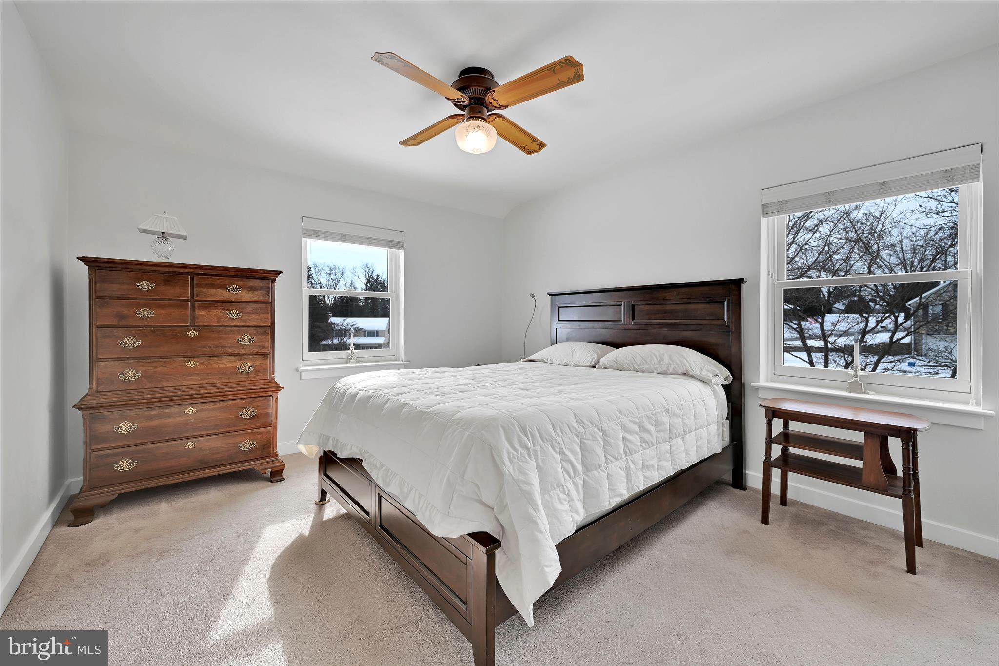 1827 Divot Court Lancaster, PA 17602 - Photo 12 of 36 Primary Bedroom