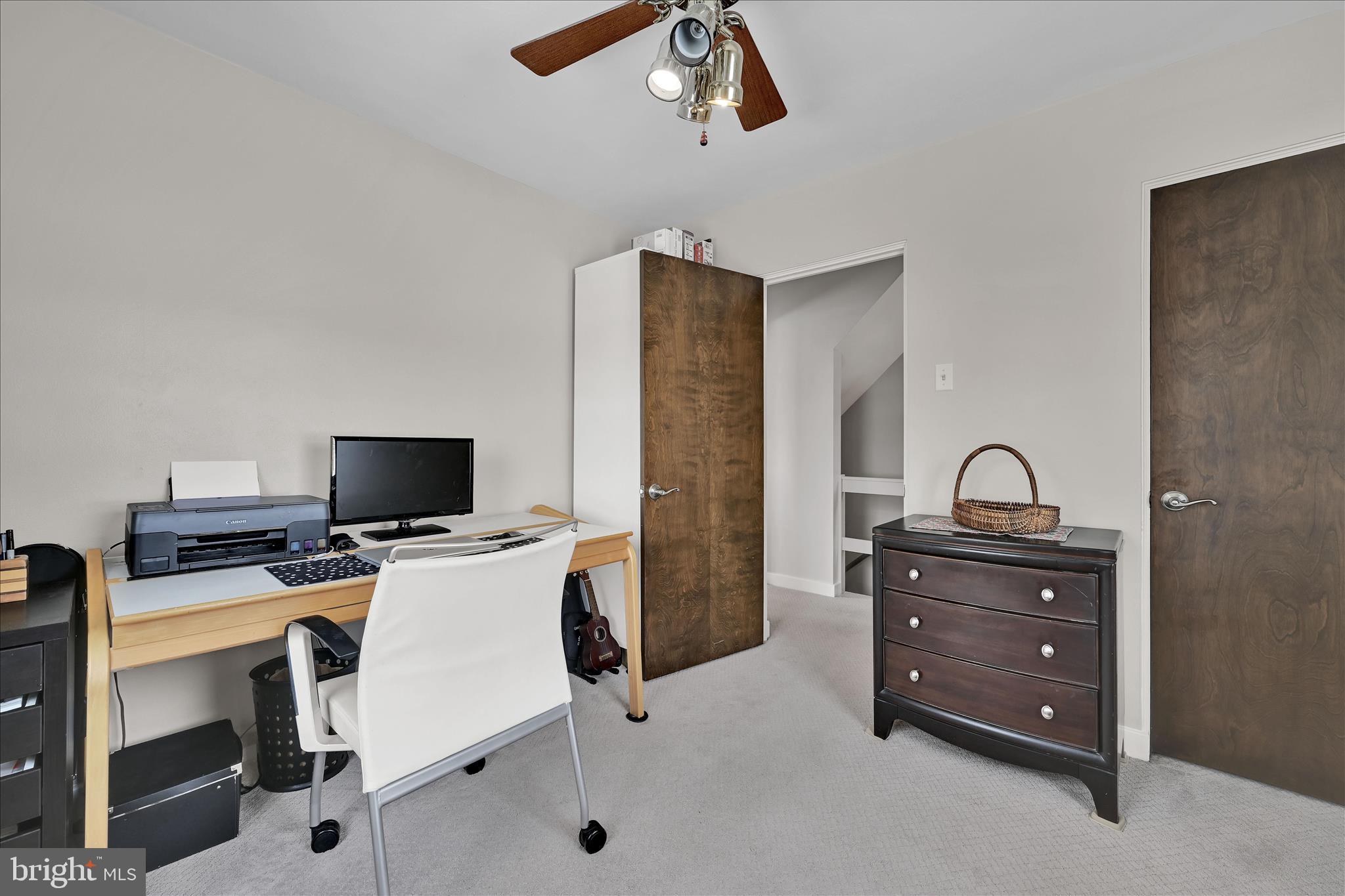 1827 Divot Court Lancaster, PA 17602 - Photo 18 of 36 Office / Bedroom