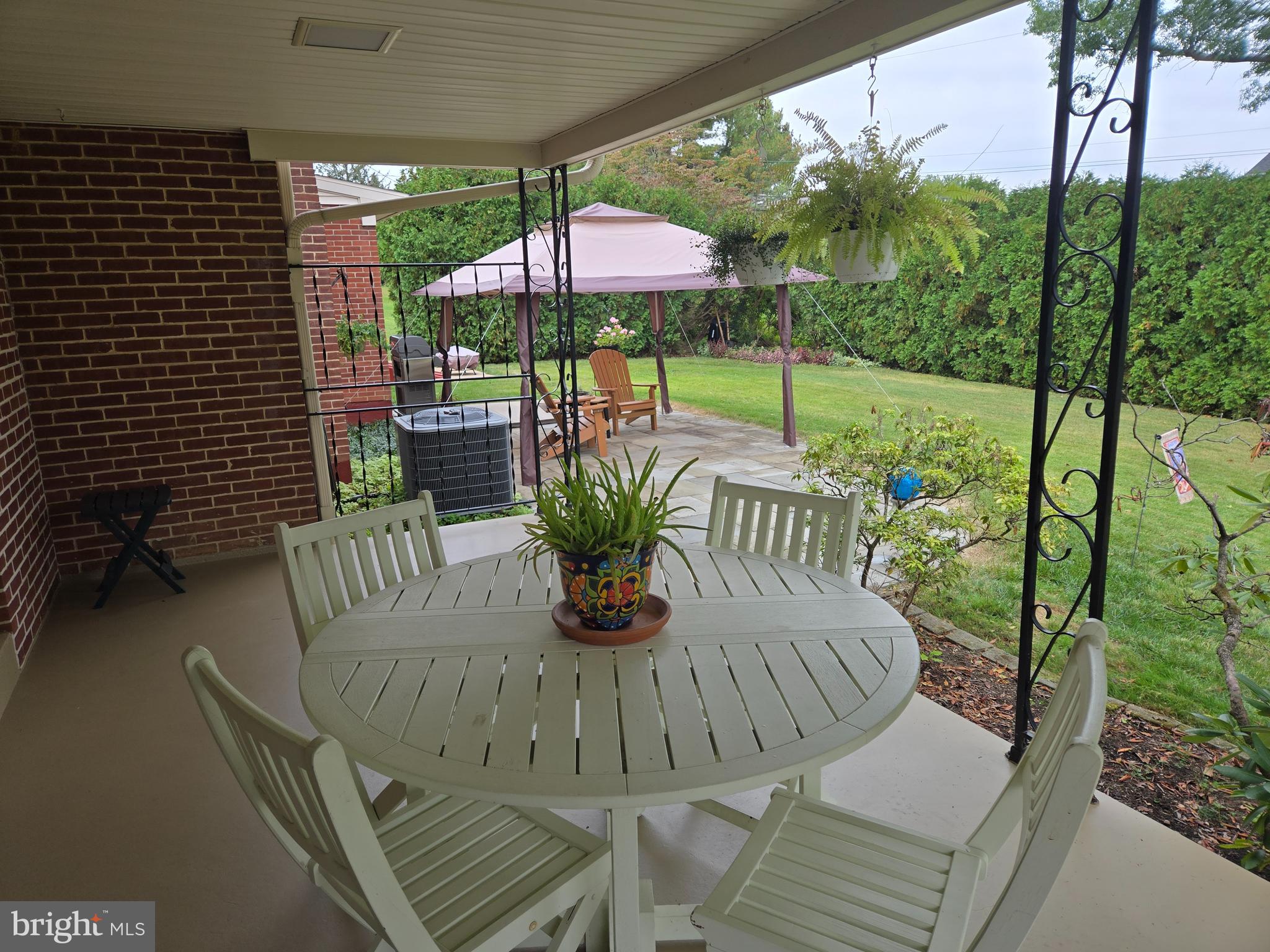 1827 Divot Court Lancaster, PA 17602 - Photo 33 of 36 Back Patio