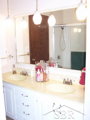 7095 South Steel Road St. Charles, MI 48655 - Photo 8 of 10 20034296-7.JPG