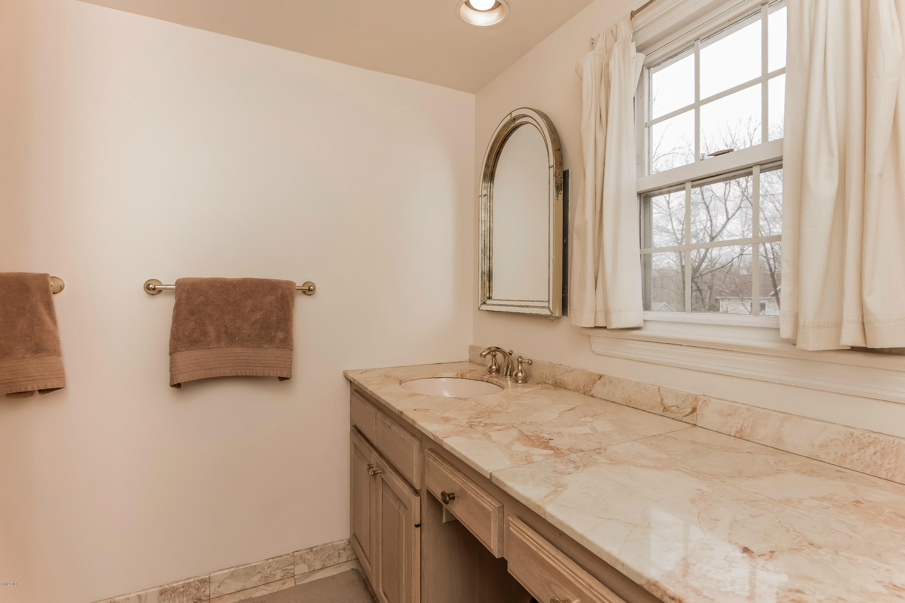 29 Homestead Road Greenwich, CT 06831 - Photo 21 of 27 023-Bathroom-883604-print