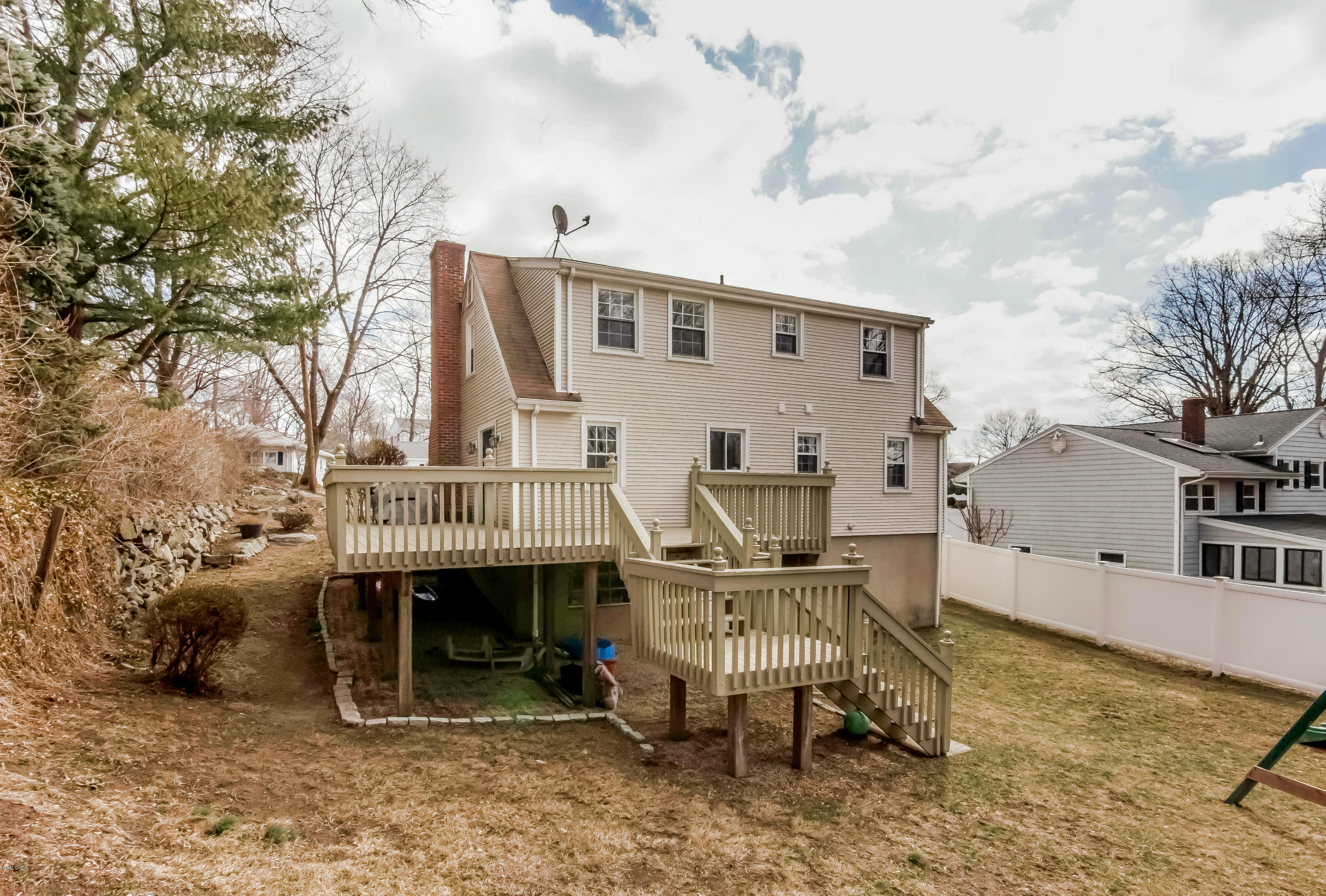 29 Homestead Road Greenwich, CT 06831 - Photo 26 of 27 026-Exterior-883596-print