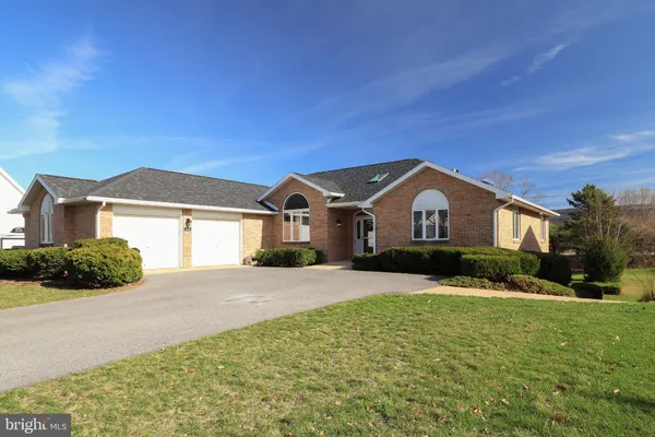 $715,000 | 128 Waypoint Circle, State College, PA 16801