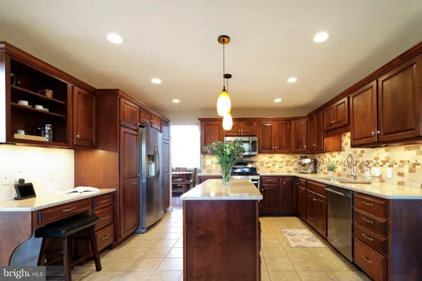 $715,000 | 128 Waypoint Circle, State College, PA 16801