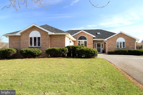 $715,000 | 128 Waypoint Circle, State College, PA 16801