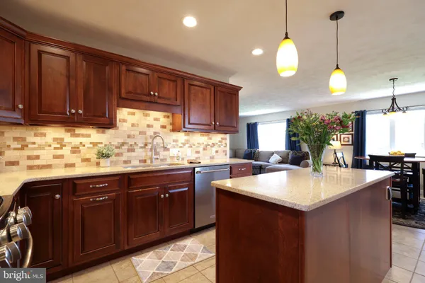 $715,000 | 128 Waypoint Circle, State College, PA 16801