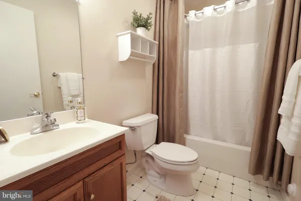 $715,000 | 128 Waypoint Circle, State College, PA 16801