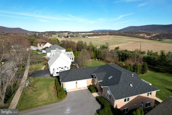 $715,000 | 128 Waypoint Circle, State College, PA 16801
