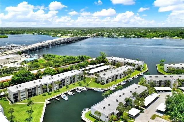$440,000 | 1950 Southwest Palm City Road, Unit 1307, Stuart, FL 34994