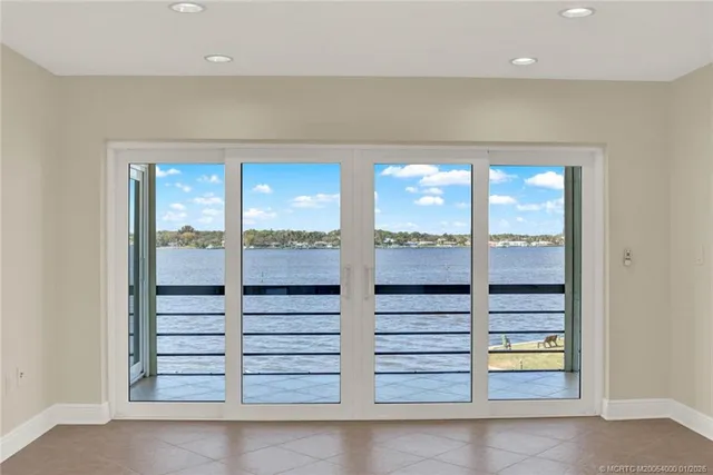 $440,000 | 1950 Southwest Palm City Road, Unit 1307, Stuart, FL 34994