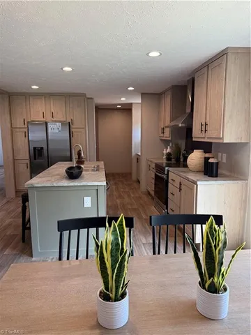 $255,000 | 516 Lake Mullis Road, Harmony, NC 28634