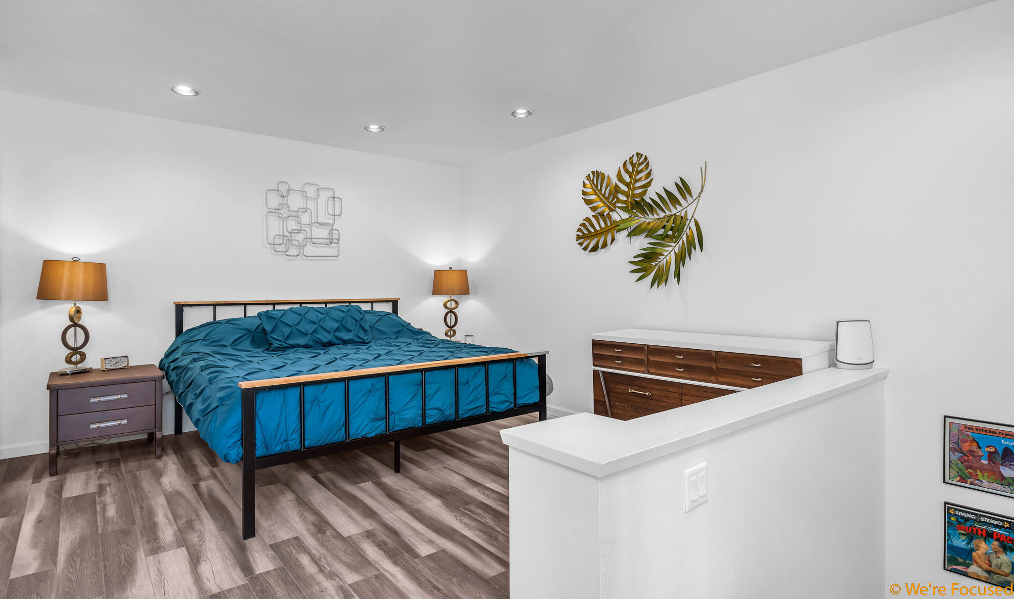 100 East Stevens Road, Unit 507 Palm Springs, CA 92262 - Photo 11 of 25 a bedroom with a bed and a book shelf