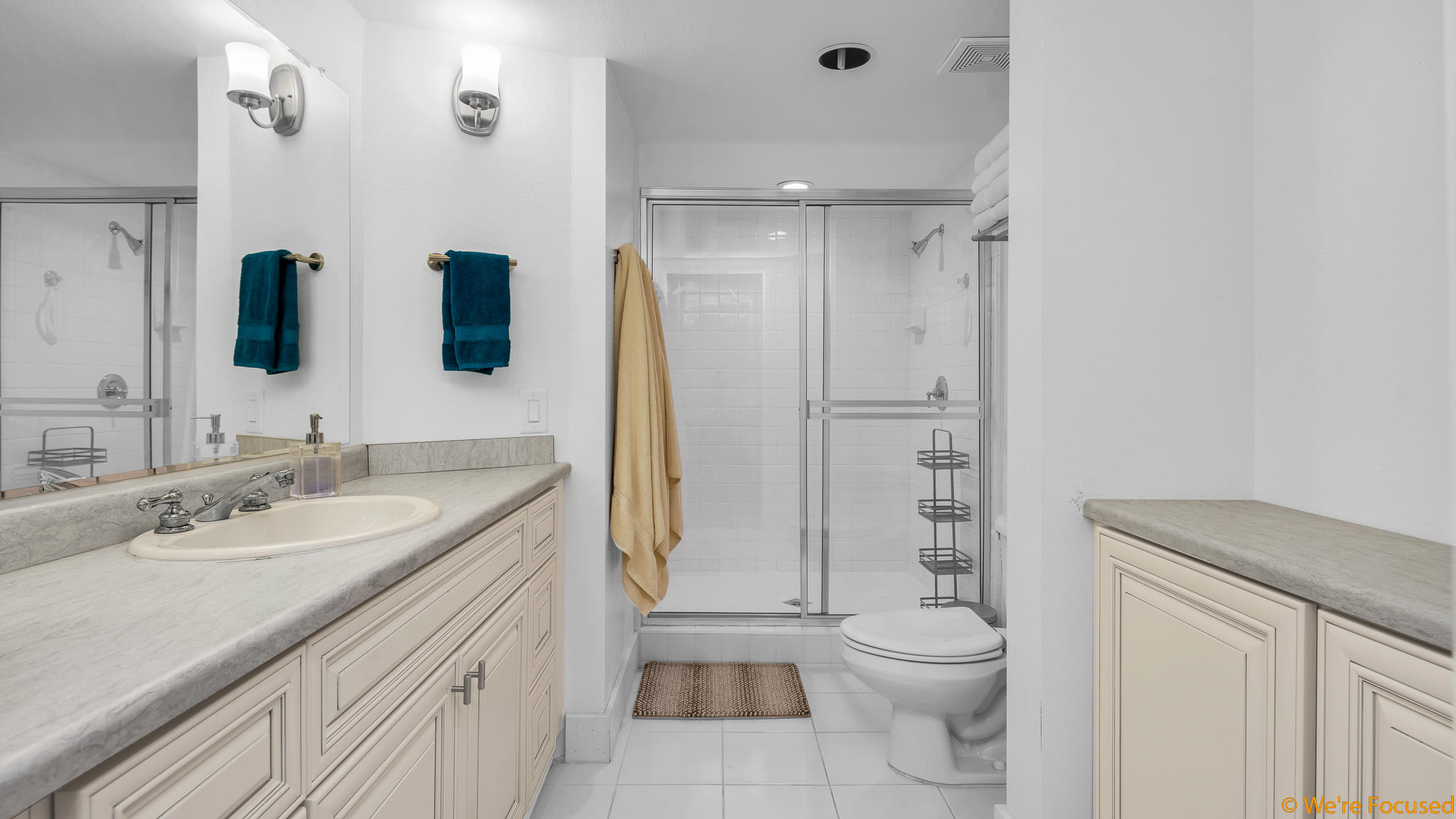 100 East Stevens Road, Unit 507 Palm Springs, CA 92262 - Photo 13 of 25 a bathroom with a granite countertop sink toilet and shower