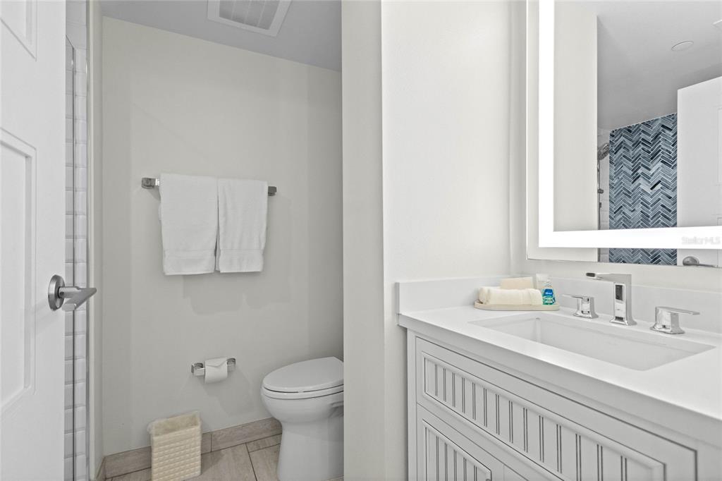 250 Sands Point Road, Unit 5106 Longboat Key, FL 34228 - Photo 13 of 37