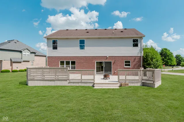 $585,000 | 4150 Huntsman Drive, Zionsville, IN 46077