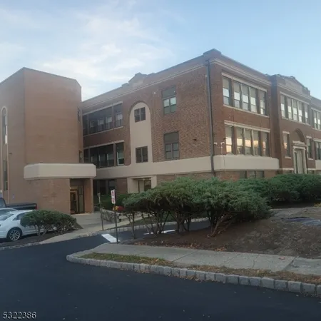 $1,950 | 124 East Main Street, Unit 301, Denville, NJ 07834