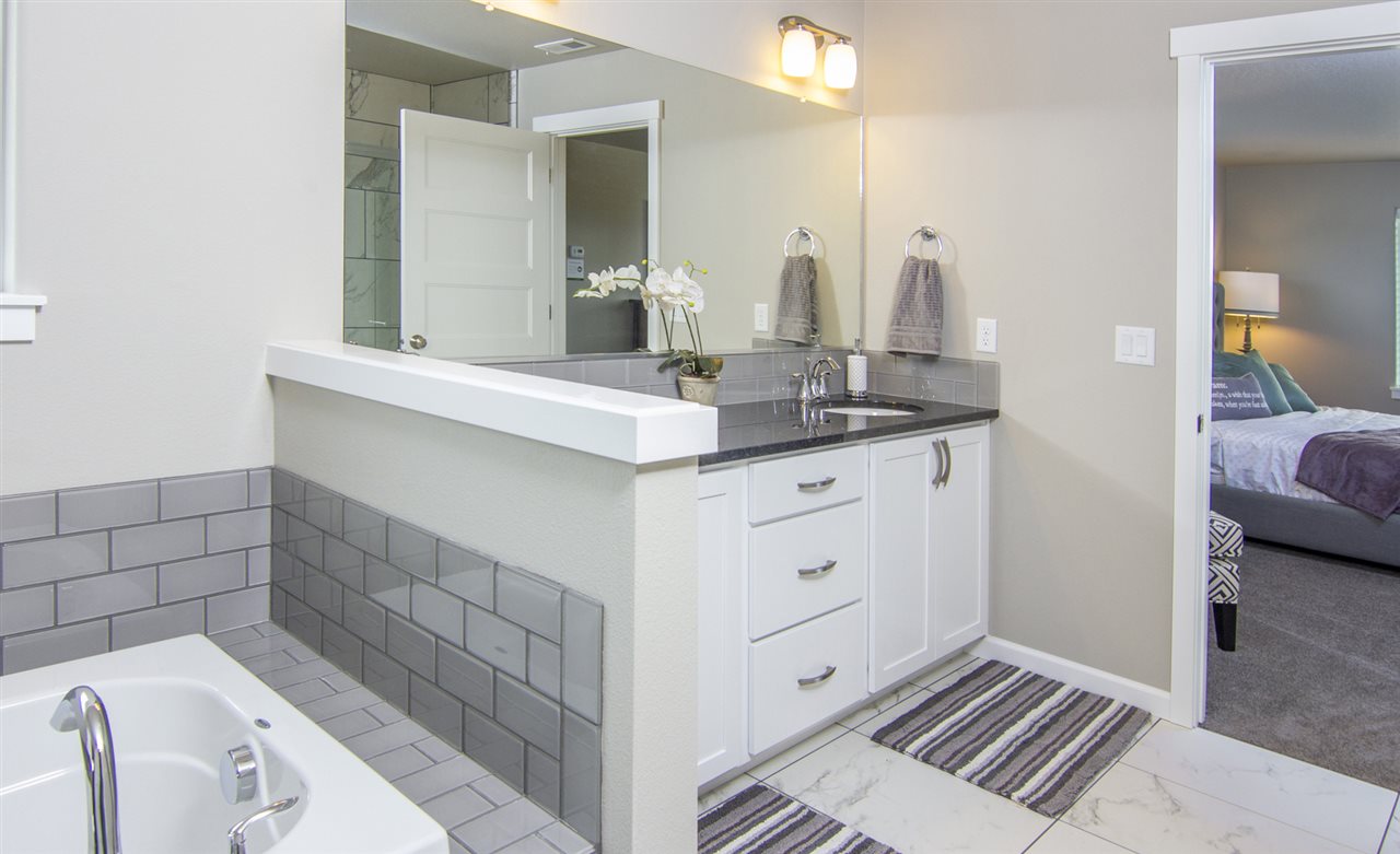1812 Ridgetop Drive Greenacres, WA 99016 - Photo 12 of 20 Gallery Image 12