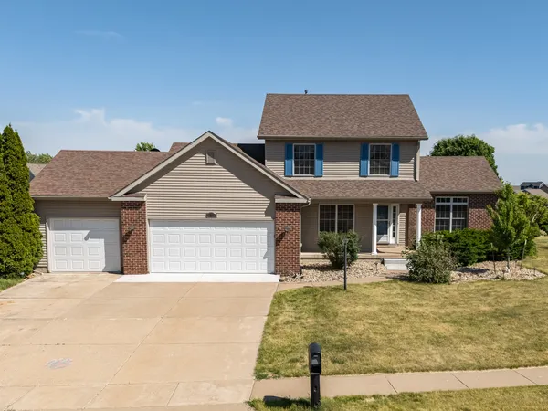 $479,900 | 11 Jacob Drive, Eldridge, IA 52748