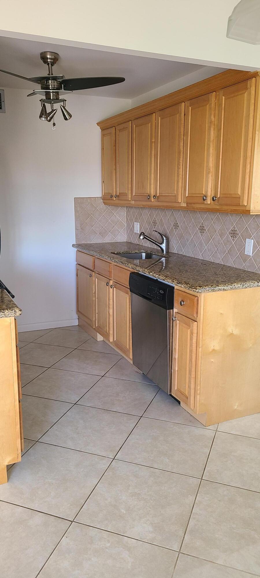 3015 Cornwall East, Unit 3015 Boca Raton, FL 33434 - Photo 4 of 19 c13