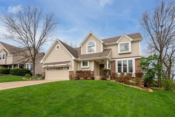 $515,000 | 13929 76th Circle, Lenexa, KS 66216