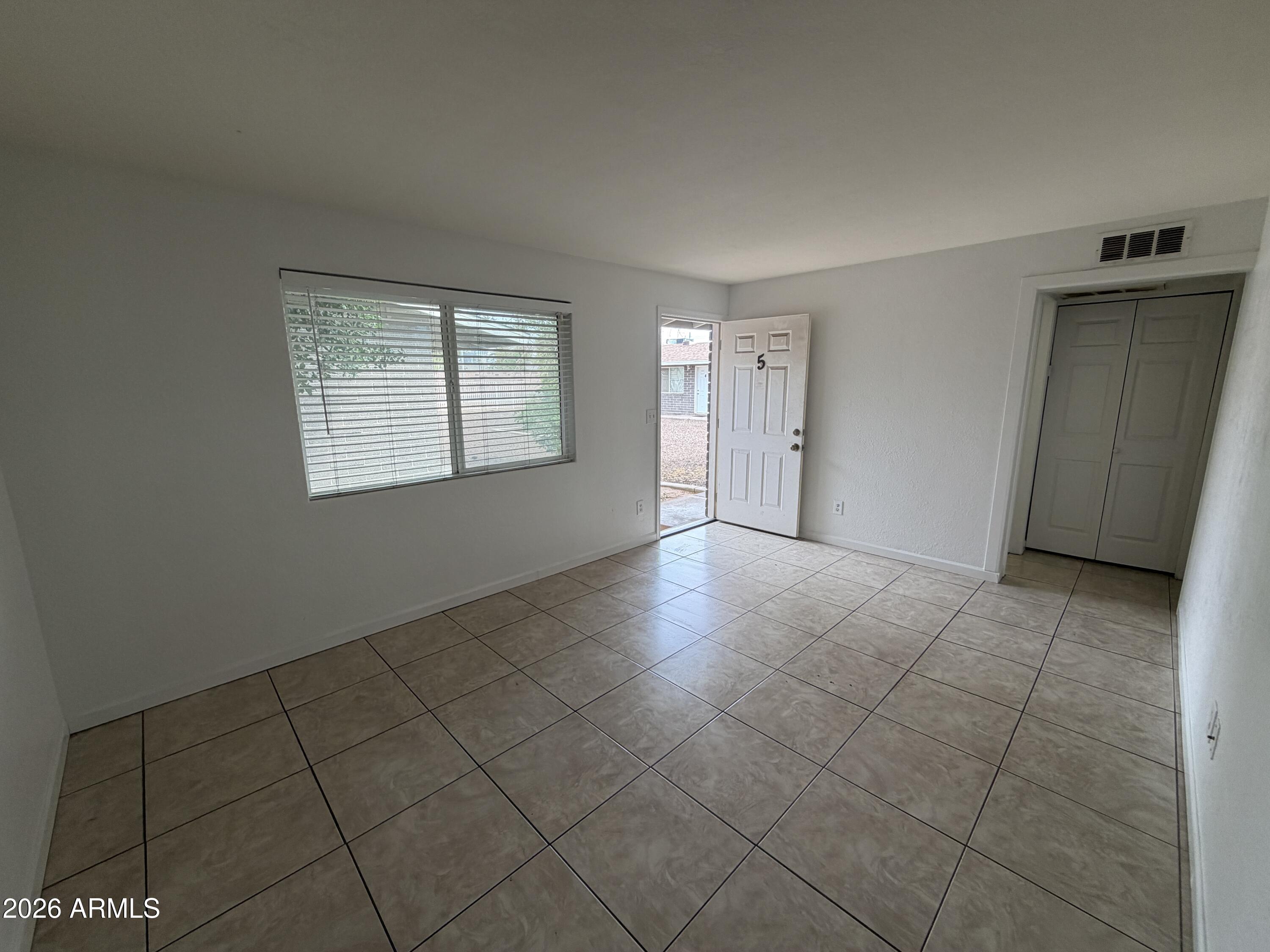 625 East Broadway Road, Unit 5 Tempe, AZ 85282 - Photo 4 of 12 IMG_1819