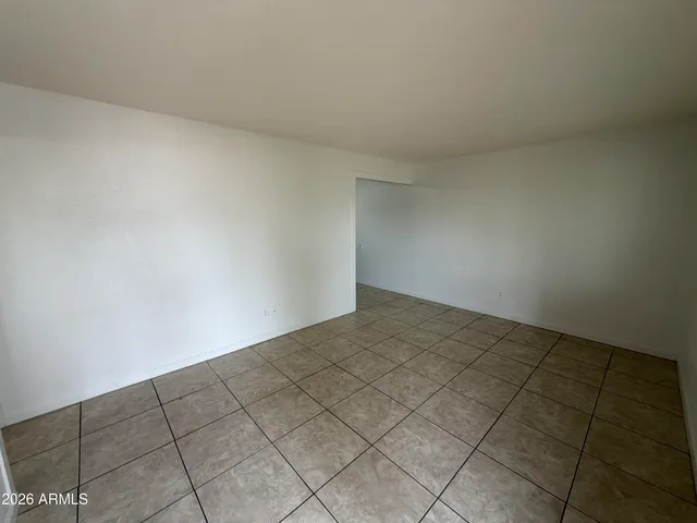 $1,000 | 625 East Broadway Road, Unit 5, Tempe, AZ 85282