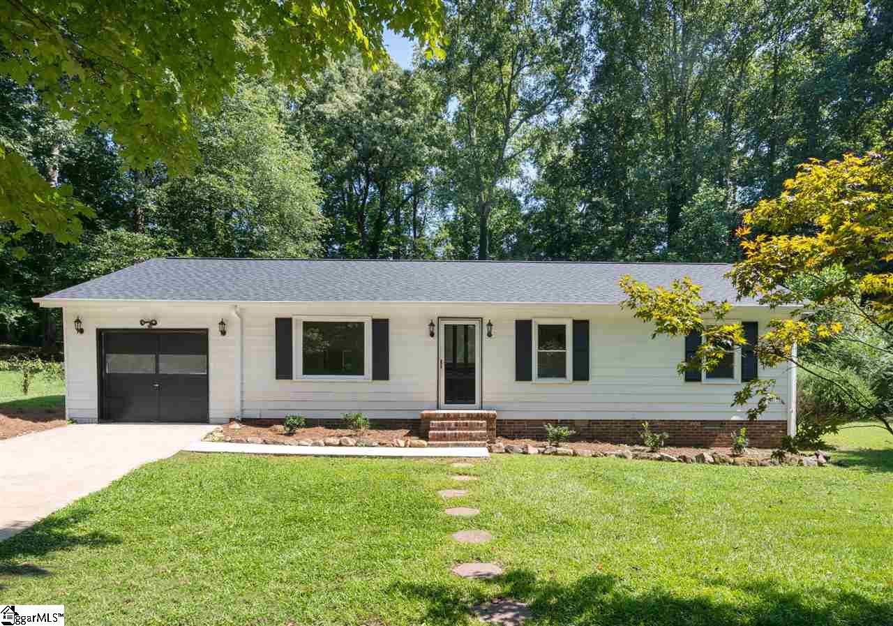 13 Nottingham Road Greenville, SC 29607 - Photo 1 of 23