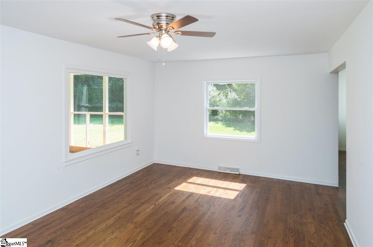 13 Nottingham Road Greenville, SC 29607 - Photo 11 of 23